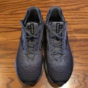 Brooks Levitate 2